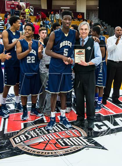 Thumbnail 2 in St. John Bosco vs. St. Frances Academy (Spalding Hoophall Classic) photogallery.