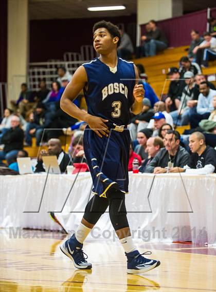 Thumbnail 1 in St. John Bosco vs. St. Frances Academy (Spalding Hoophall Classic) photogallery.