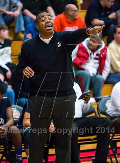 Thumbnail 3 in St. John Bosco vs. St. Frances Academy (Spalding Hoophall Classic) photogallery.