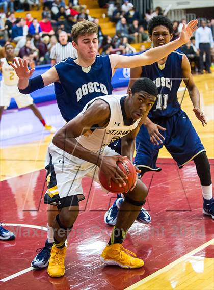 Thumbnail 3 in St. John Bosco vs. St. Frances Academy (Spalding Hoophall Classic) photogallery.