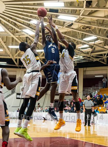 Thumbnail 1 in St. John Bosco vs. St. Frances Academy (Spalding Hoophall Classic) photogallery.