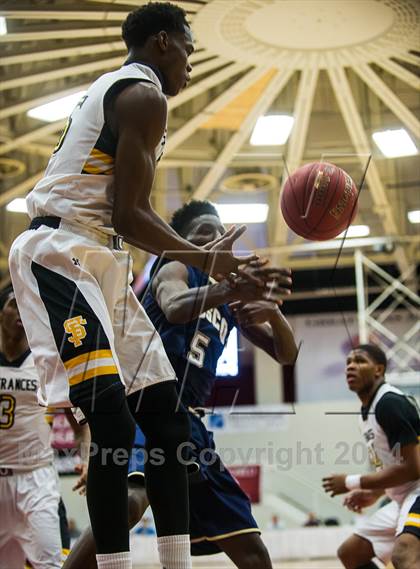 Thumbnail 2 in St. John Bosco vs. St. Frances Academy (Spalding Hoophall Classic) photogallery.