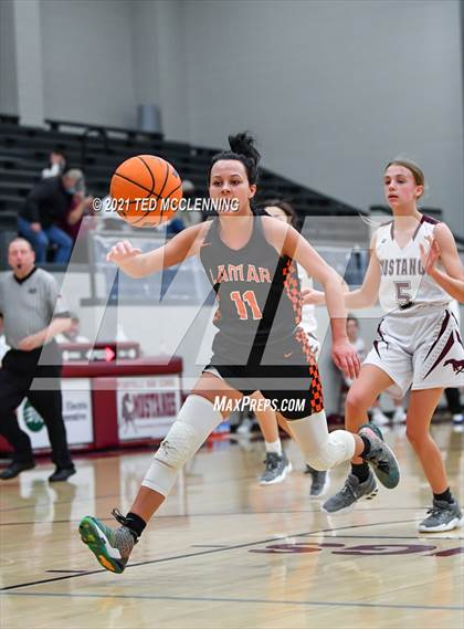Thumbnail 3 in Lamar @ Perryville photogallery.