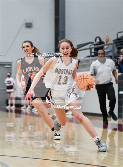 Thumbnail 2 in Lamar @ Perryville photogallery.
