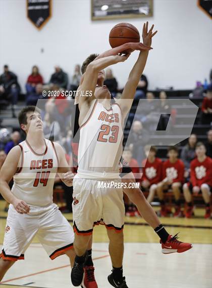 Thumbnail 2 in Circleville vs Amanda-Clearcreek photogallery.