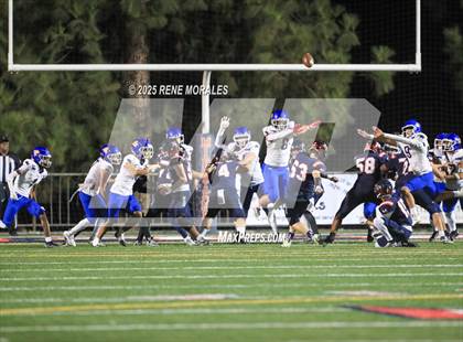 Thumbnail 2 in Western Christian vs Maranatha photogallery.