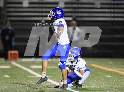 Thumbnail 3 in Western Christian vs Maranatha photogallery.