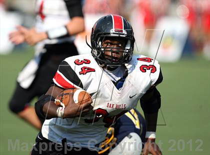Thumbnail 1 in Walnut Hills vs. Oak Hills (Crosstown Showdown) photogallery.