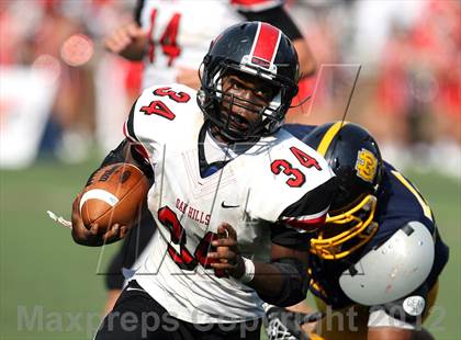 Thumbnail 2 in Walnut Hills vs. Oak Hills (Crosstown Showdown) photogallery.