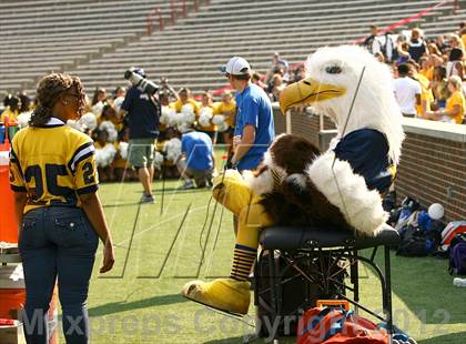 Thumbnail 2 in Walnut Hills vs. Oak Hills (Crosstown Showdown) photogallery.