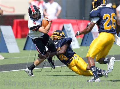 Thumbnail 3 in Walnut Hills vs. Oak Hills (Crosstown Showdown) photogallery.