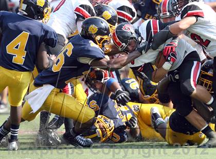 Thumbnail 1 in Walnut Hills vs. Oak Hills (Crosstown Showdown) photogallery.