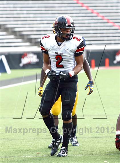 Thumbnail 1 in Walnut Hills vs. Oak Hills (Crosstown Showdown) photogallery.
