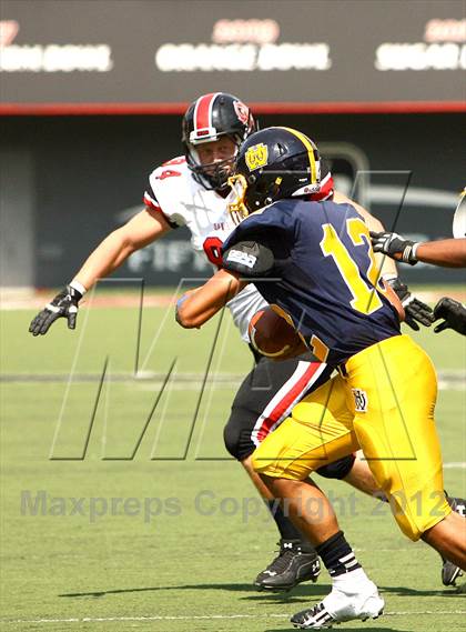 Thumbnail 1 in Walnut Hills vs. Oak Hills (Crosstown Showdown) photogallery.