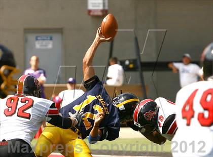 Thumbnail 2 in Walnut Hills vs. Oak Hills (Crosstown Showdown) photogallery.
