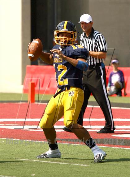 Thumbnail 1 in Walnut Hills vs. Oak Hills (Crosstown Showdown) photogallery.