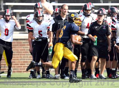 Thumbnail 3 in Walnut Hills vs. Oak Hills (Crosstown Showdown) photogallery.