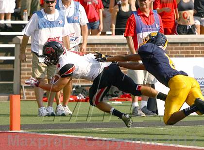 Thumbnail 3 in Walnut Hills vs. Oak Hills (Crosstown Showdown) photogallery.