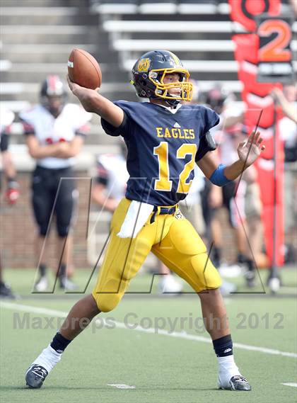Thumbnail 2 in Walnut Hills vs. Oak Hills (Crosstown Showdown) photogallery.