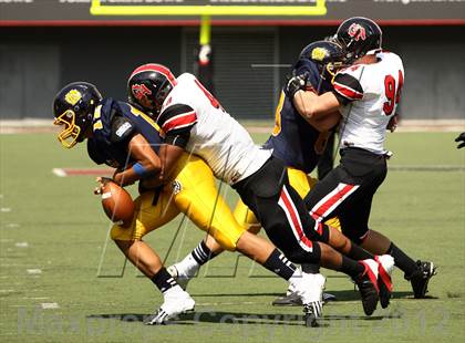 Thumbnail 3 in Walnut Hills vs. Oak Hills (Crosstown Showdown) photogallery.