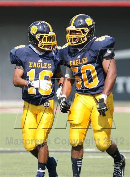 Thumbnail 1 in Walnut Hills vs. Oak Hills (Crosstown Showdown) photogallery.