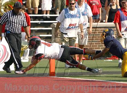 Thumbnail 2 in Walnut Hills vs. Oak Hills (Crosstown Showdown) photogallery.