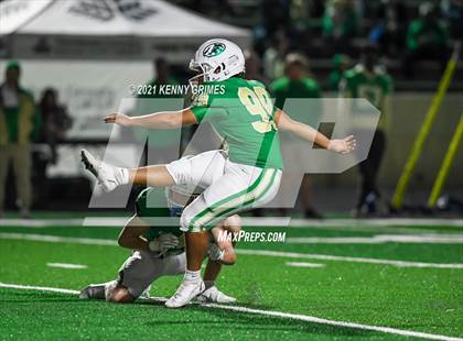 Thumbnail 3 in Buford vs. Carrollton (GHSA 6A Quarterfinal Playoff) photogallery.