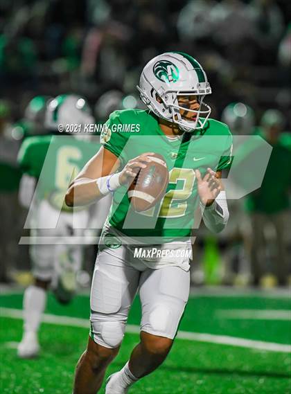 Thumbnail 1 in Buford vs. Carrollton (GHSA 6A Quarterfinal Playoff) photogallery.