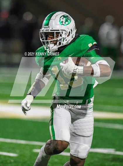 Thumbnail 1 in Buford vs. Carrollton (GHSA 6A Quarterfinal Playoff) photogallery.
