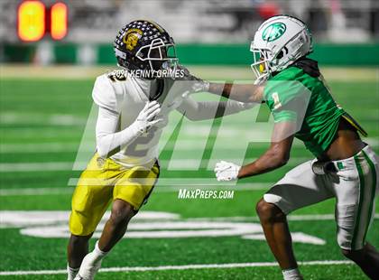 Thumbnail 3 in Buford vs. Carrollton (GHSA 6A Quarterfinal Playoff) photogallery.