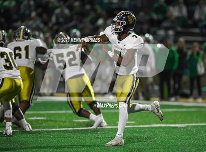 Thumbnail 1 in Buford vs. Carrollton (GHSA 6A Quarterfinal Playoff) photogallery.
