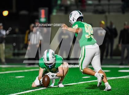Thumbnail 3 in Buford vs. Carrollton (GHSA 6A Quarterfinal Playoff) photogallery.