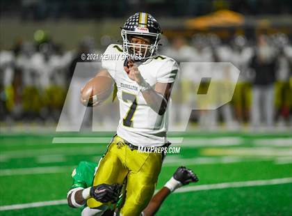Thumbnail 3 in Buford vs. Carrollton (GHSA 6A Quarterfinal Playoff) photogallery.