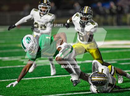 Thumbnail 1 in Buford vs. Carrollton (GHSA 6A Quarterfinal Playoff) photogallery.