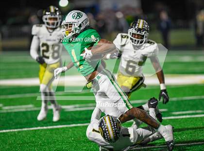 Thumbnail 2 in Buford vs. Carrollton (GHSA 6A Quarterfinal Playoff) photogallery.