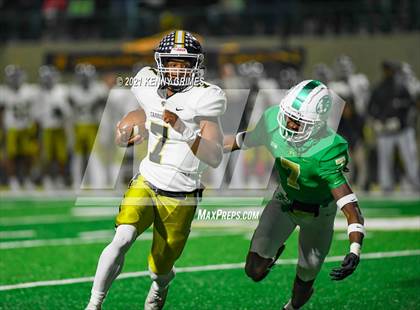 Thumbnail 1 in Buford vs. Carrollton (GHSA 6A Quarterfinal Playoff) photogallery.