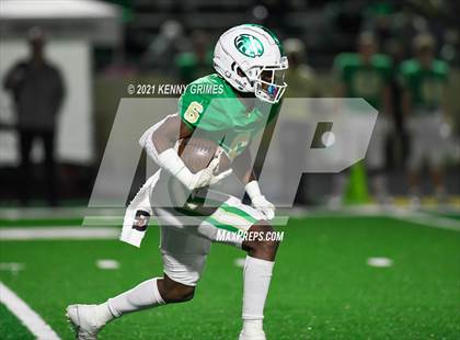 Thumbnail 1 in Buford vs. Carrollton (GHSA 6A Quarterfinal Playoff) photogallery.