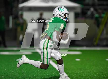 Thumbnail 3 in Buford vs. Carrollton (GHSA 6A Quarterfinal Playoff) photogallery.