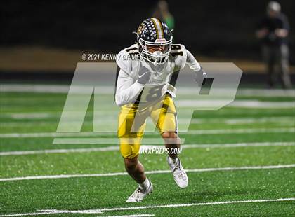 Thumbnail 2 in Buford vs. Carrollton (GHSA 6A Quarterfinal Playoff) photogallery.