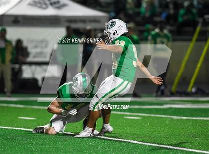 Thumbnail 2 in Buford vs. Carrollton (GHSA 6A Quarterfinal Playoff) photogallery.