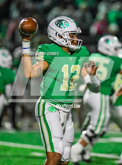 Thumbnail 2 in Buford vs. Carrollton (GHSA 6A Quarterfinal Playoff) photogallery.