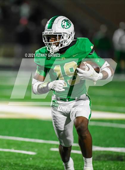 Thumbnail 3 in Buford vs. Carrollton (GHSA 6A Quarterfinal Playoff) photogallery.