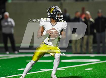Thumbnail 1 in Buford vs. Carrollton (GHSA 6A Quarterfinal Playoff) photogallery.