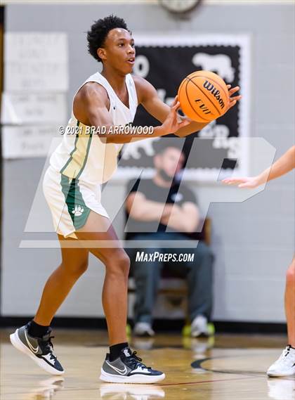 Thumbnail 3 in Eastern Randolph vs Oak Grove (Davidson-Randolph Christmas Classic) photogallery.