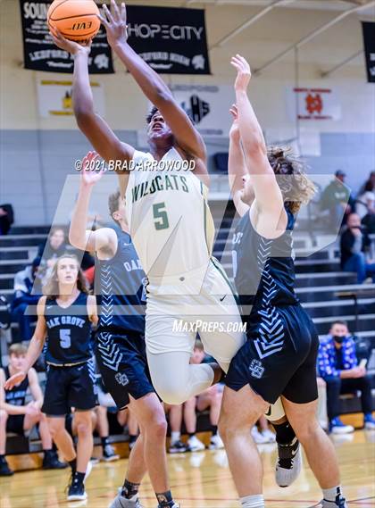 Thumbnail 1 in Eastern Randolph vs Oak Grove (Davidson-Randolph Christmas Classic) photogallery.