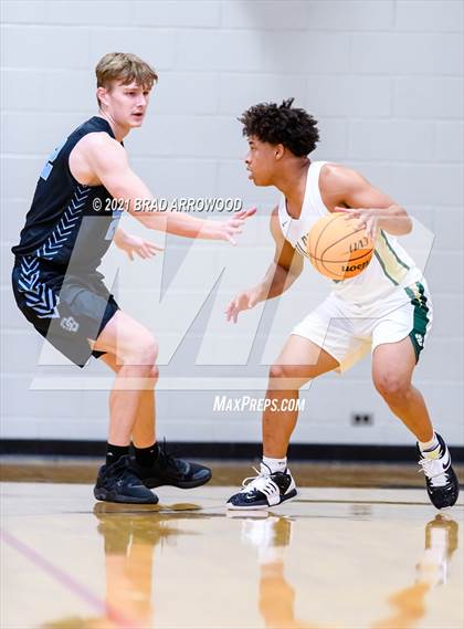 Thumbnail 1 in Eastern Randolph vs Oak Grove (Davidson-Randolph Christmas Classic) photogallery.