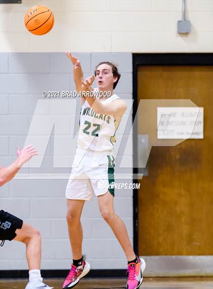 Thumbnail 2 in Eastern Randolph vs Oak Grove (Davidson-Randolph Christmas Classic) photogallery.