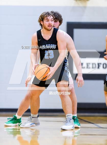 Thumbnail 2 in Eastern Randolph vs Oak Grove (Davidson-Randolph Christmas Classic) photogallery.