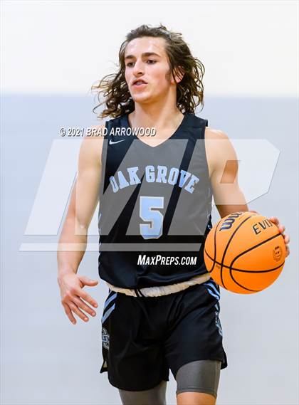 Thumbnail 3 in Eastern Randolph vs Oak Grove (Davidson-Randolph Christmas Classic) photogallery.