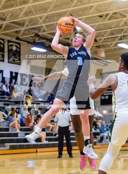 Thumbnail 2 in Eastern Randolph vs Oak Grove (Davidson-Randolph Christmas Classic) photogallery.